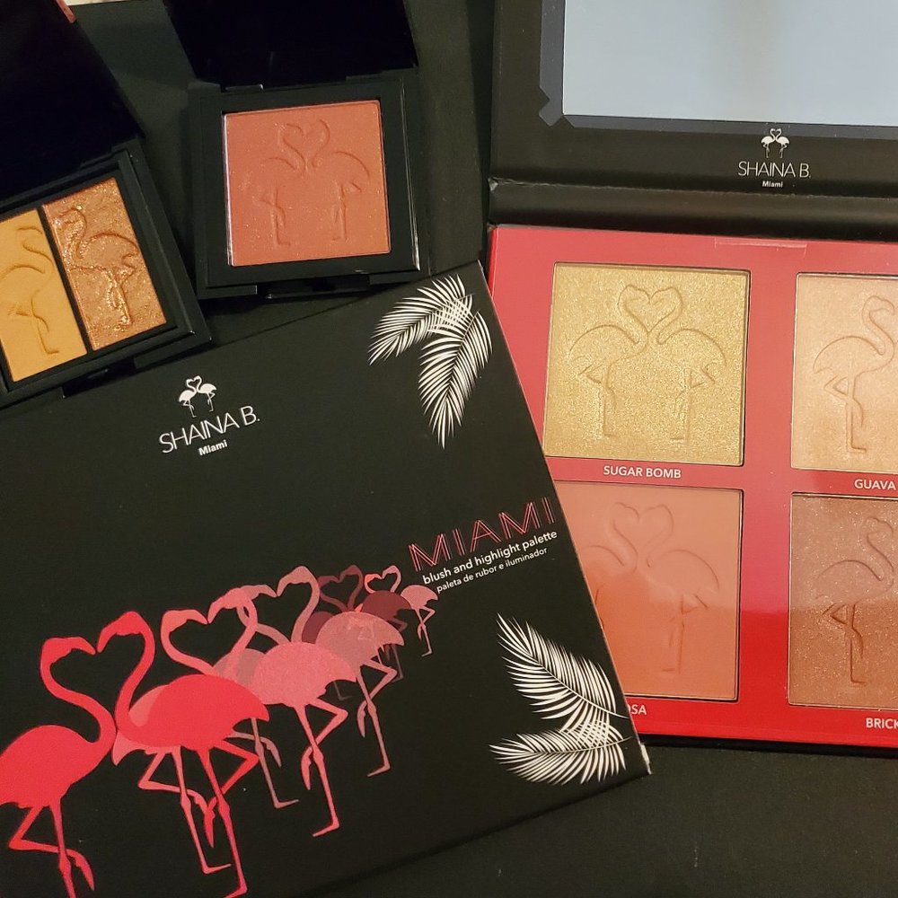 Shaina B. Miami Make up Set
